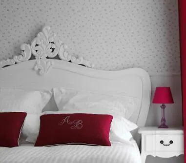 L De La Pointe 3*